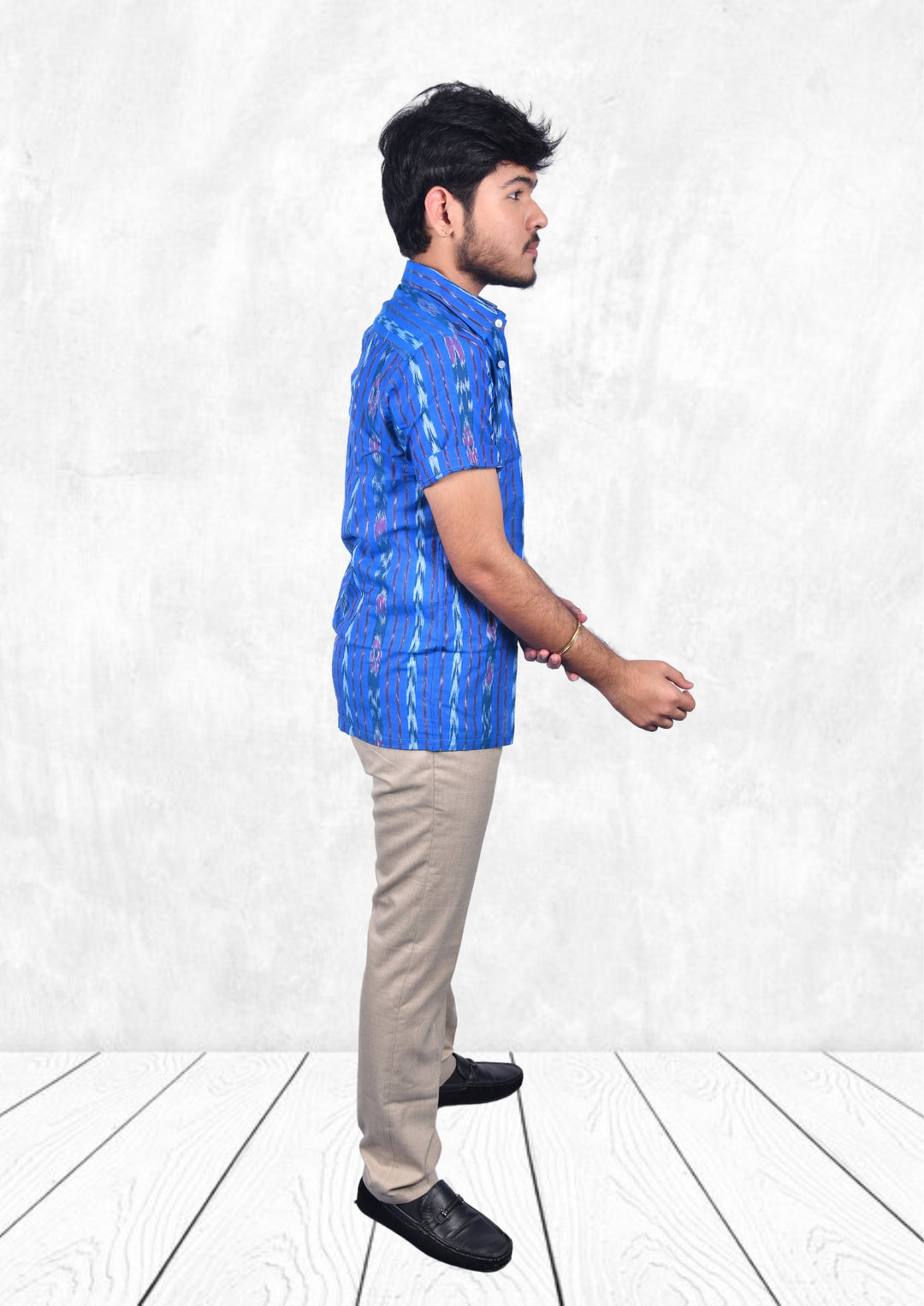Sambalpuri Handloom Blue Cotton Half-sleeve Shirt for Men