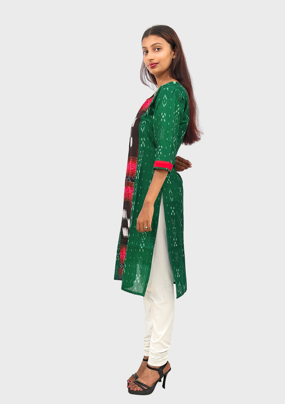 Sambalpuri Women's Kurti – Green with Black, Red, and White Pasapali Ikat Motif
