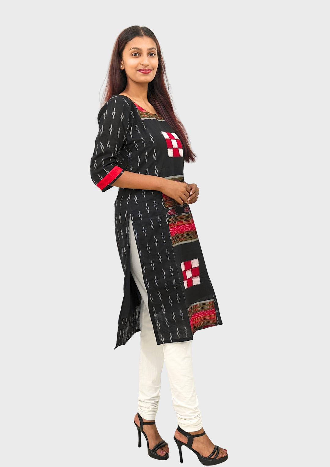 Sambalpuri Women's Kurti – Black with Red and White Pasapali Ikat Motif