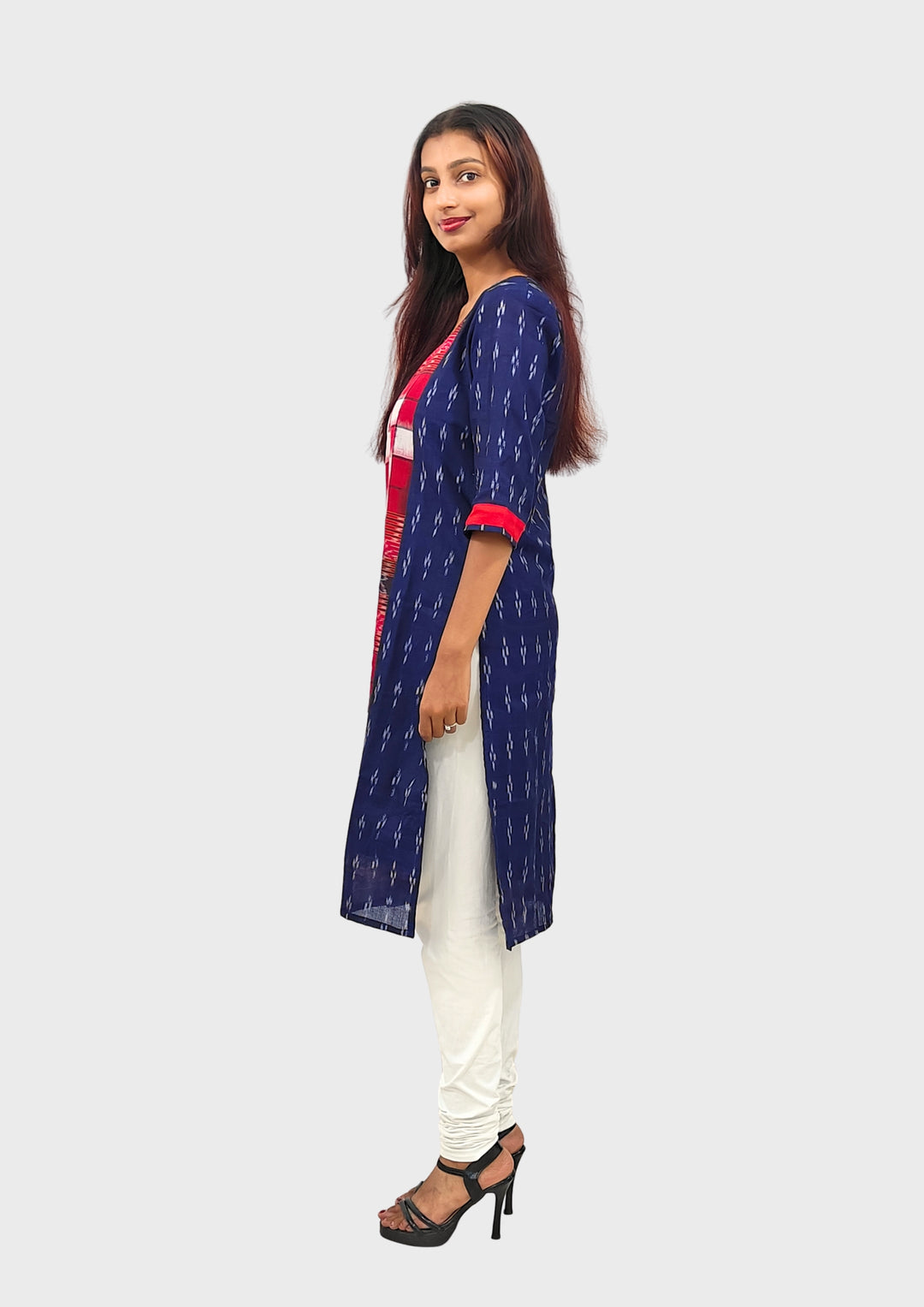 Sambalpuri Women's Kurti – Navy Blue with Red and White Pasapali Ikat Motif