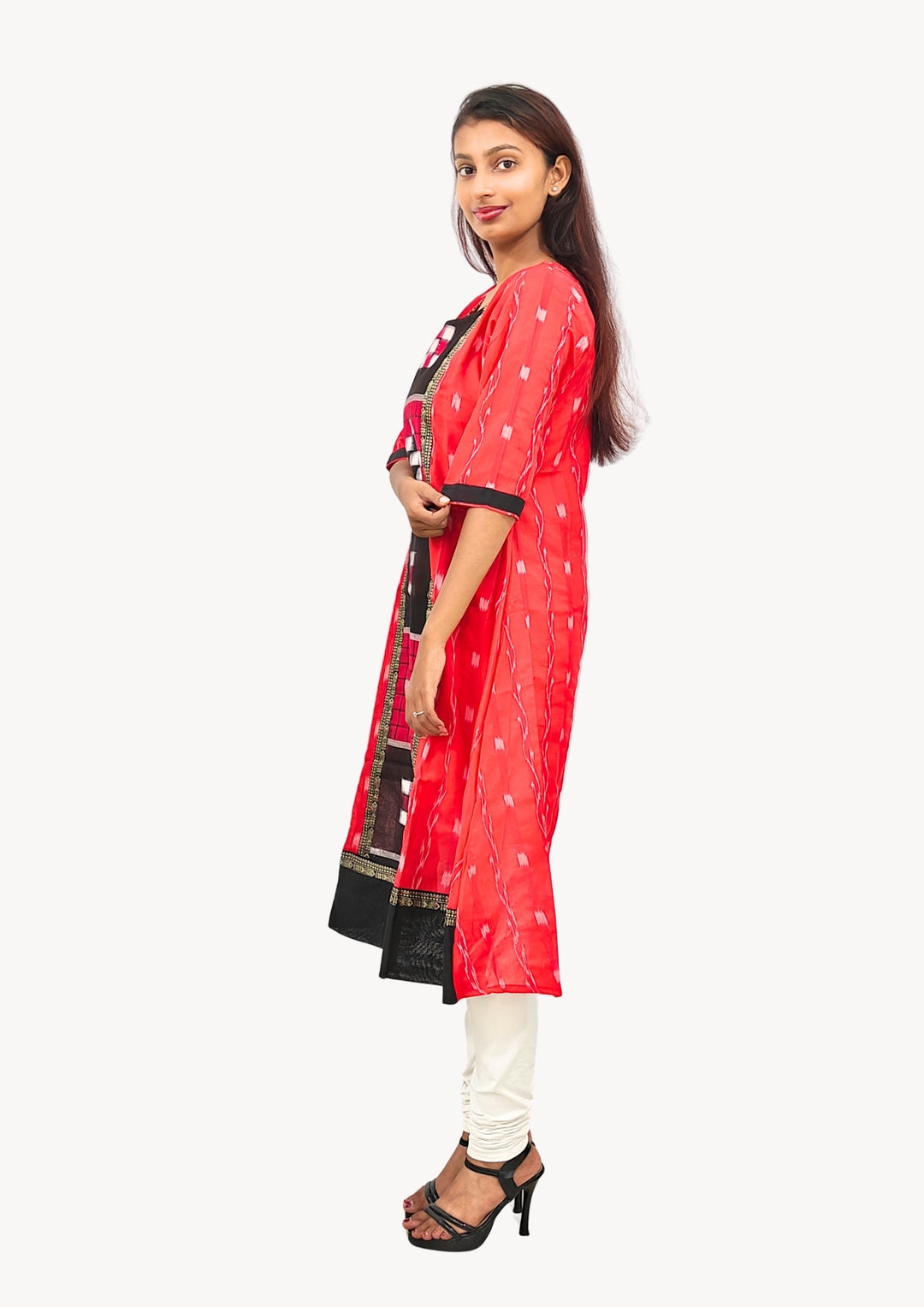 Sambalpuri Women's Gown – Red with Black and White Pasapali Ikat Motif