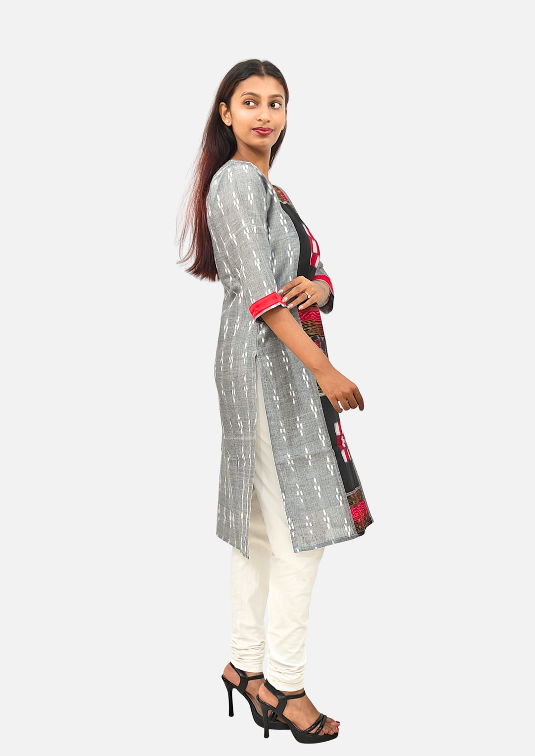 Sambalpuri Women's Kurti – Grey with Black, Red, and White Pasapali Ikat Motif