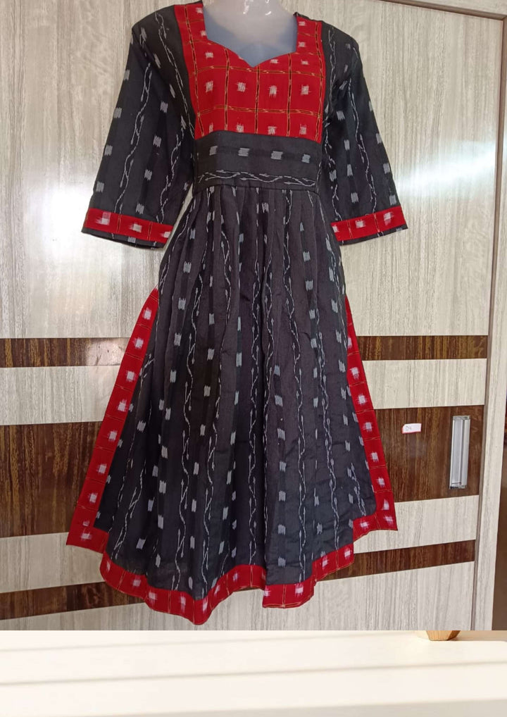 Authentic Sambalpuri Naira-cut Design Cotton Women's Kurta in Red & Black