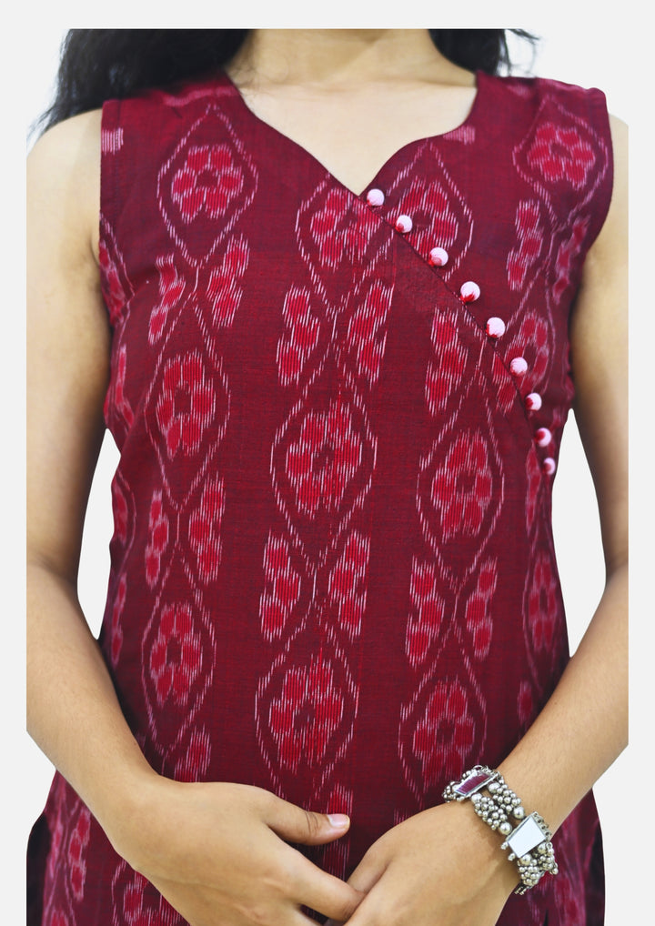 Wovio Modern Ikat Dress - Sleeveless Maroon Base with Wavy Motif & Button Accent