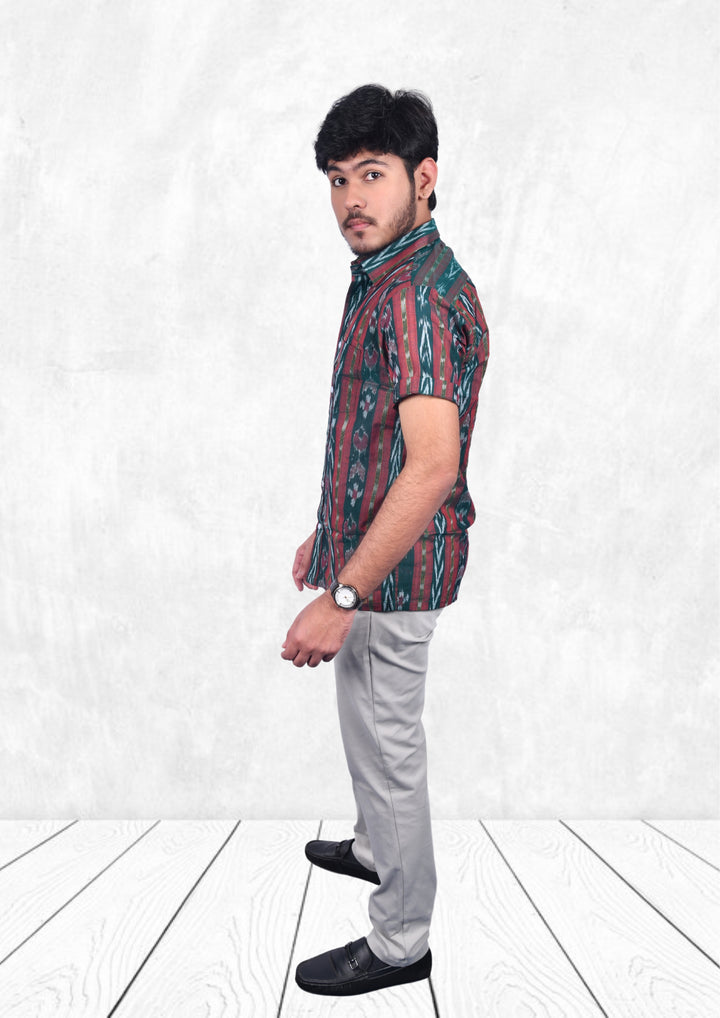 Sambalpuri Handloom Men's Half-sleeve Shirt in Green & Maroon