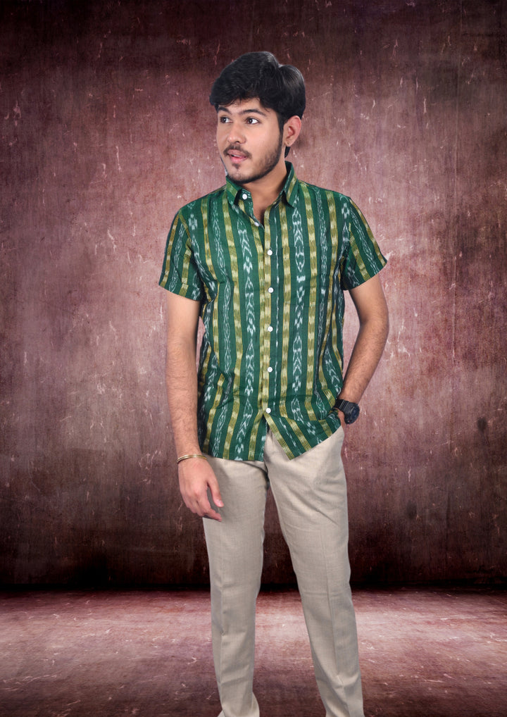 Sambalpuri Handloom Men's Cotton Half-sleeve Shirt in Green