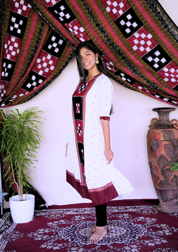 Sambalpuri Women’s Kurti – White with Maroon Border and Black-Red Ikat Panel Detailing in Traditional Pattern