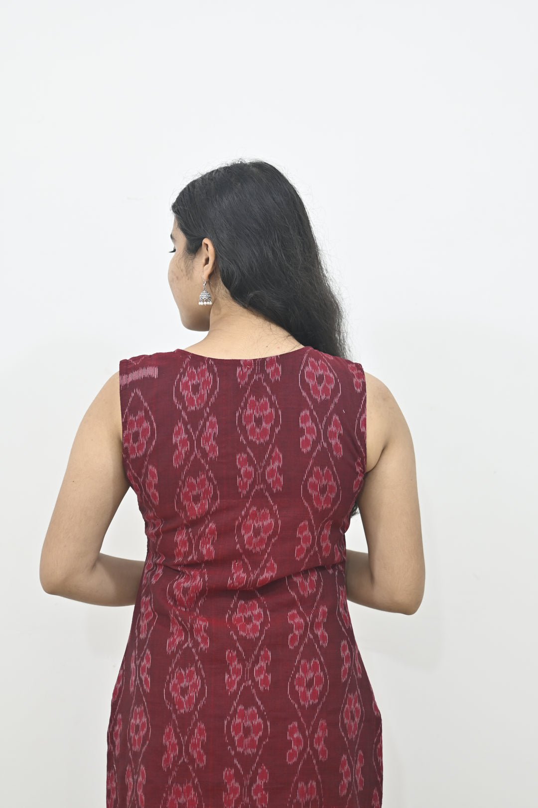 Wovio Modern Ikat Dress - Sleeveless Maroon Base with Wavy Motif & Button Accent