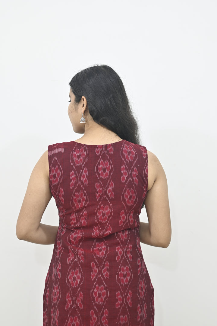 Wovio Modern Ikat Dress - Sleeveless Maroon Base with Wavy Motif & Button Accent