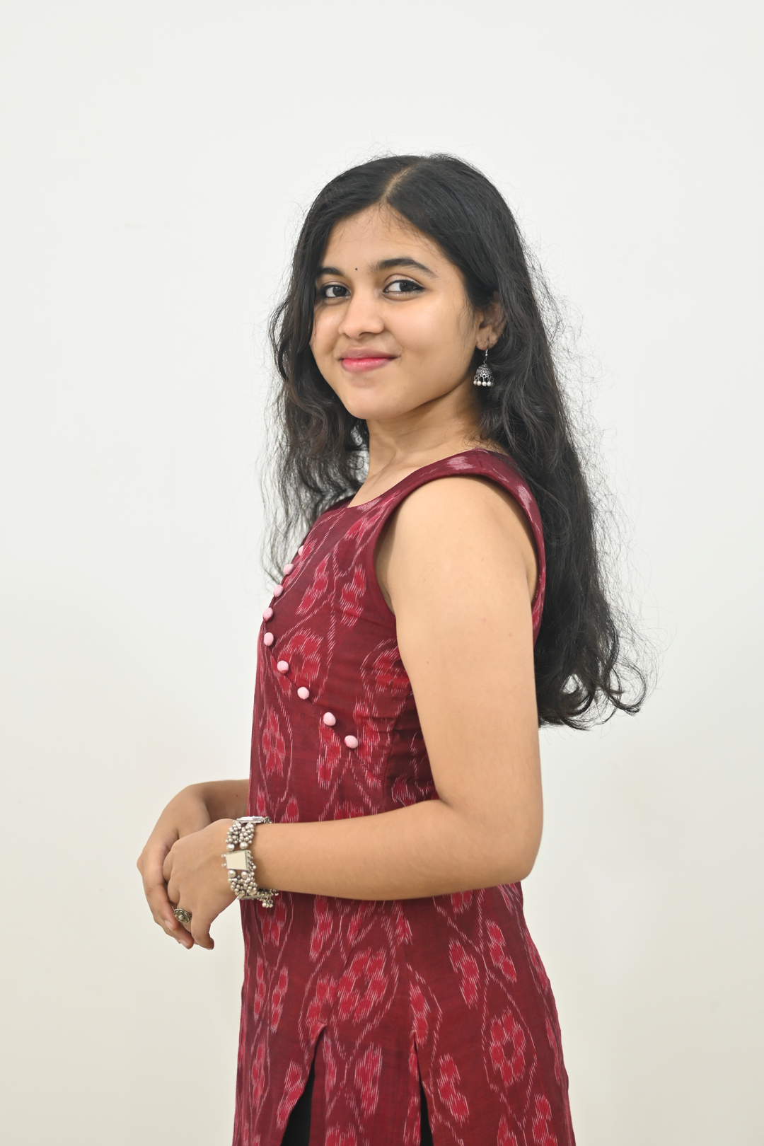 Wovio Modern Ikat Dress - Sleeveless Maroon Base with Wavy Motif & Button Accent