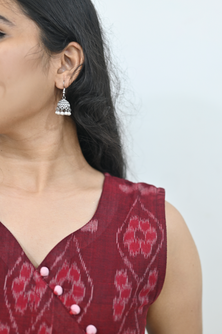 Wovio Modern Ikat Dress - Sleeveless Maroon Base with Wavy Motif & Button Accent