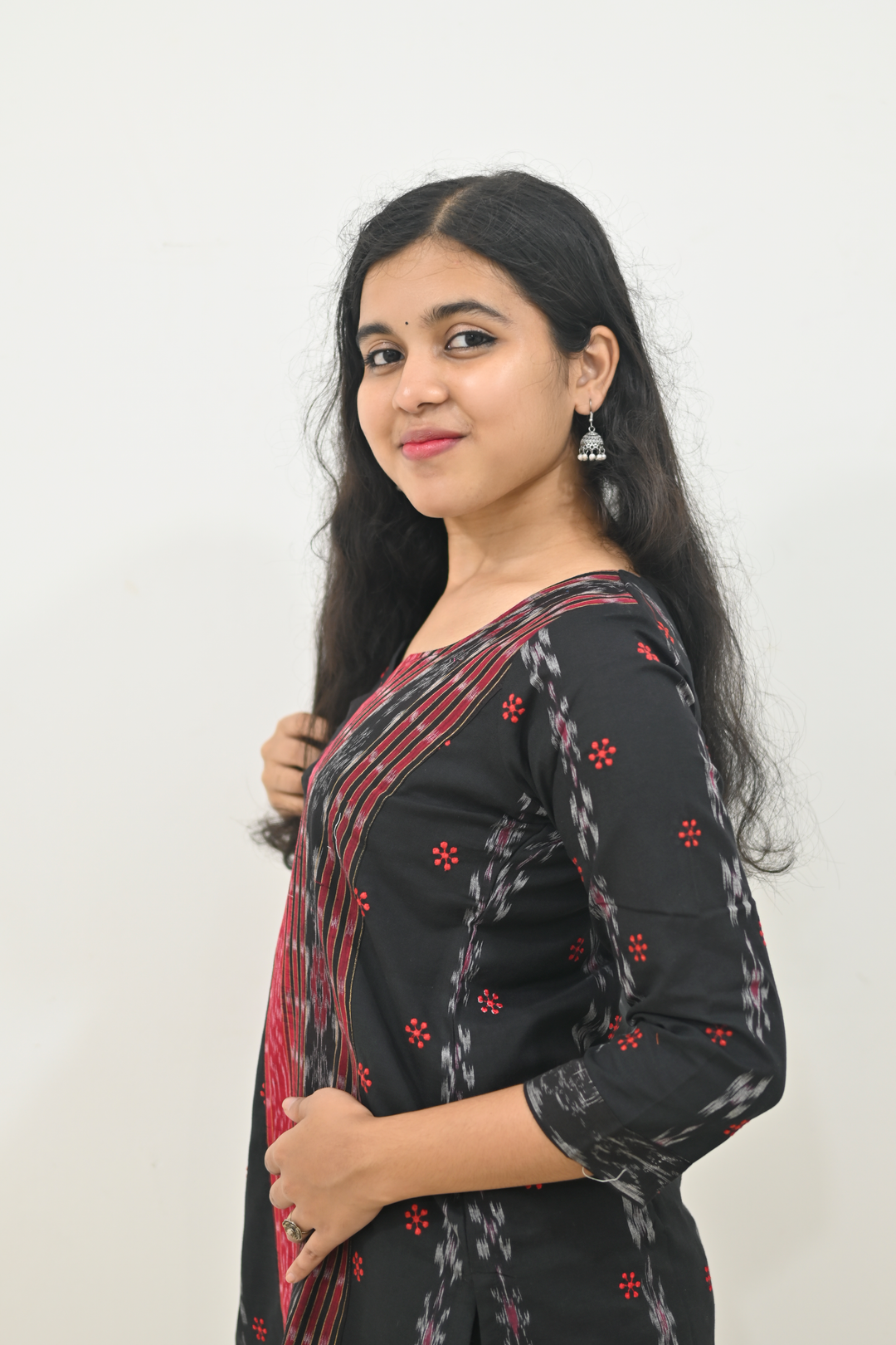 Wovio Modern Ikat Fusion Top V Neck – Black Base with Mini Dot Motifs & Red–Black