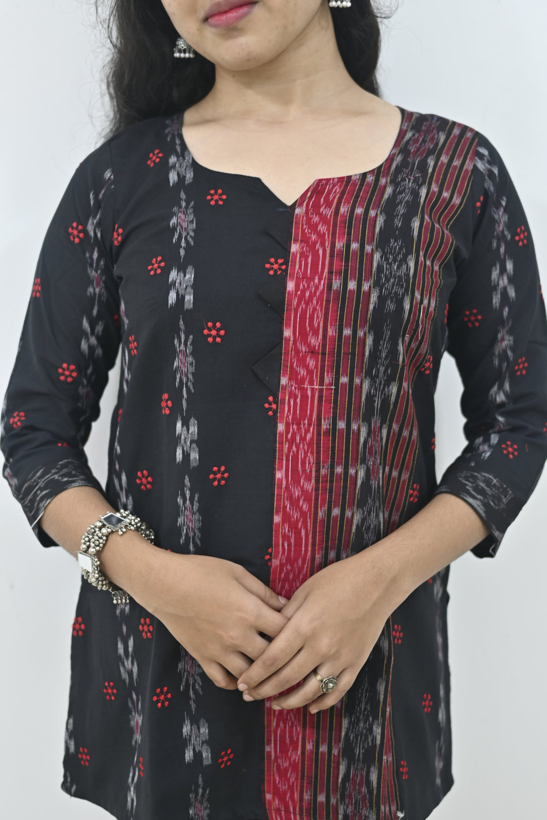 Wovio Modern Ikat Fusion Top V Neck – Black Base with Mini Dot Motifs & Red–Black