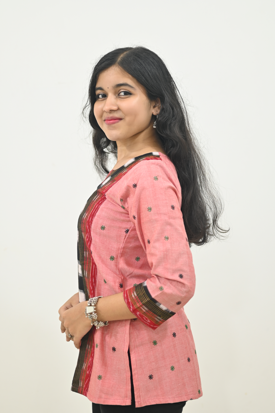 Wovio Modern Ikat Fusion Top V Neck – Pink Base with Mini Dot Motifs & Red– Black