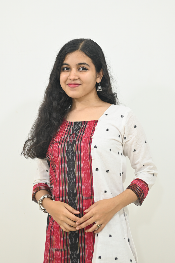 Wovio Modern Ikat Fusion Top D Neck – White Base with Mini Dot Motifs & Red–Black