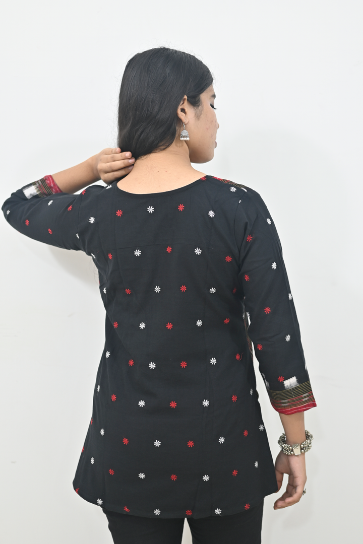 Wovio Modern Ikat Fusion Top D Neck – Black Base with Mini Dot Motifs & Red–Black