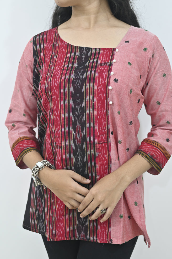 Wovio Modern Ikat Fusion Top D Neck – Pink Base with Mini Dot Motifs & Red–Black