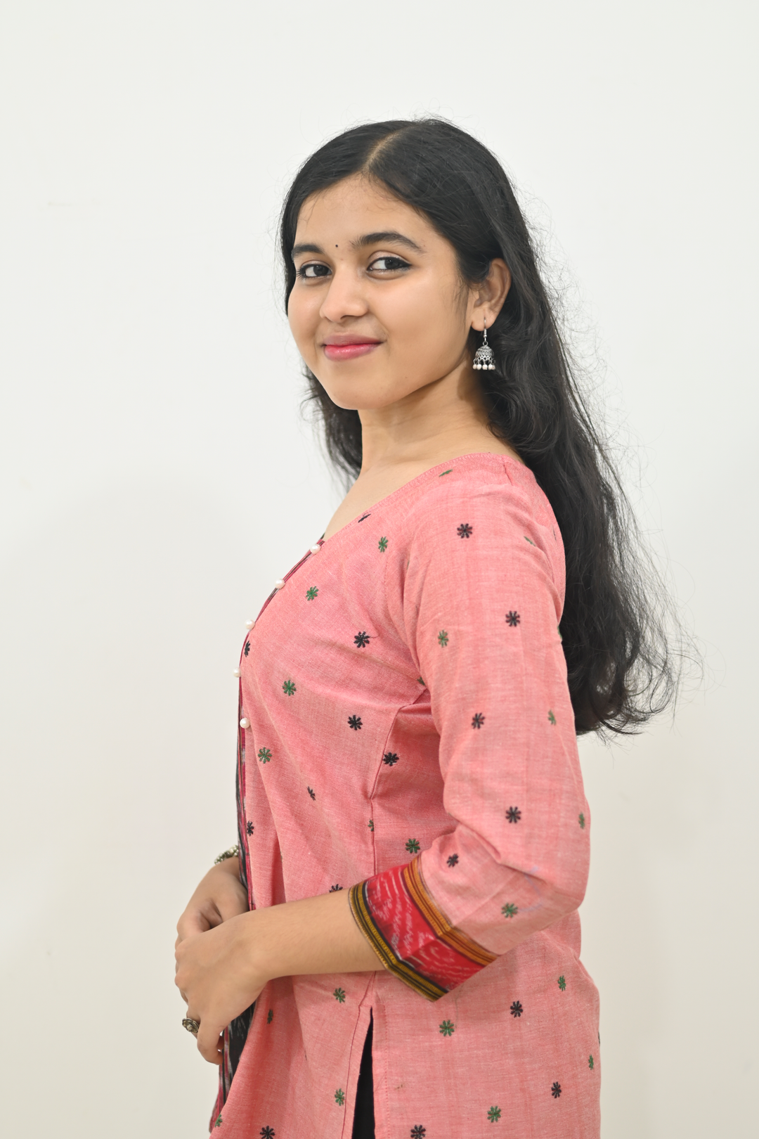 Wovio Modern Ikat Fusion Top D Neck – Pink Base with Mini Dot Motifs & Red–Black