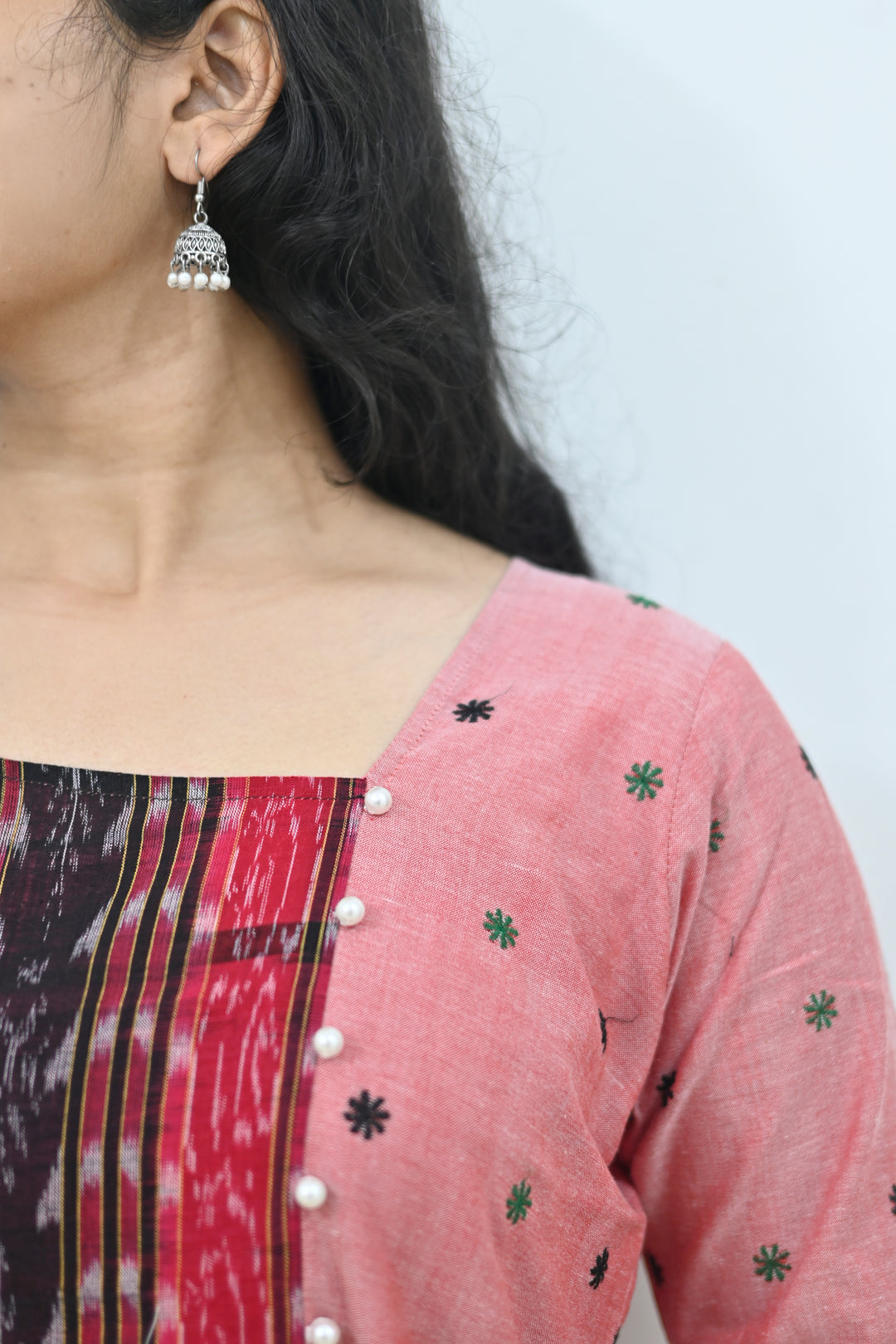 Wovio Modern Ikat Fusion Top D Neck – Pink Base with Mini Dot Motifs & Red–Black