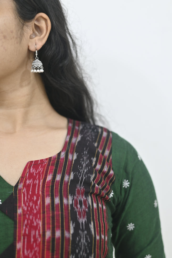 Wovio Modern Ikat Fusion Top V Neck – Green Base with Mini Dot Motifs & Red–Black